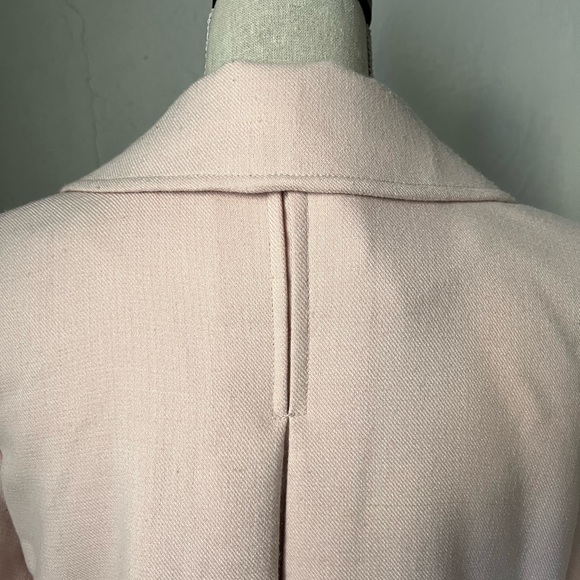 Elevenses scallop breast pink cropped
blazer from Anthropologie Size Small - Picture 5 of 13